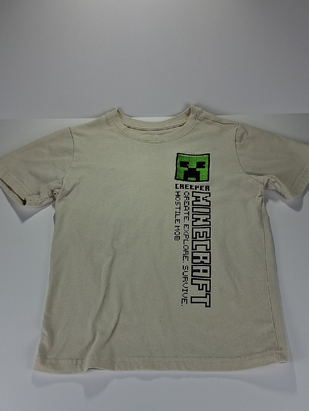 Boys Minecraft Short Sleeve Tee Shirt Size 10 Cream Color with Creeper Graphics